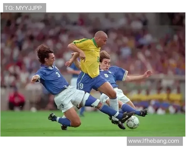 梦见足球球星精彩踢球赛场 梦幻般的运动场景与明星竞技对决 梦见足球球星精彩踢球赛场 梦幻般的运动场景与明星竞技对决